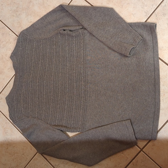 Christopher and Banks Gray Open bottom Cardigan type Sweater Medium - Picture 8 of 11